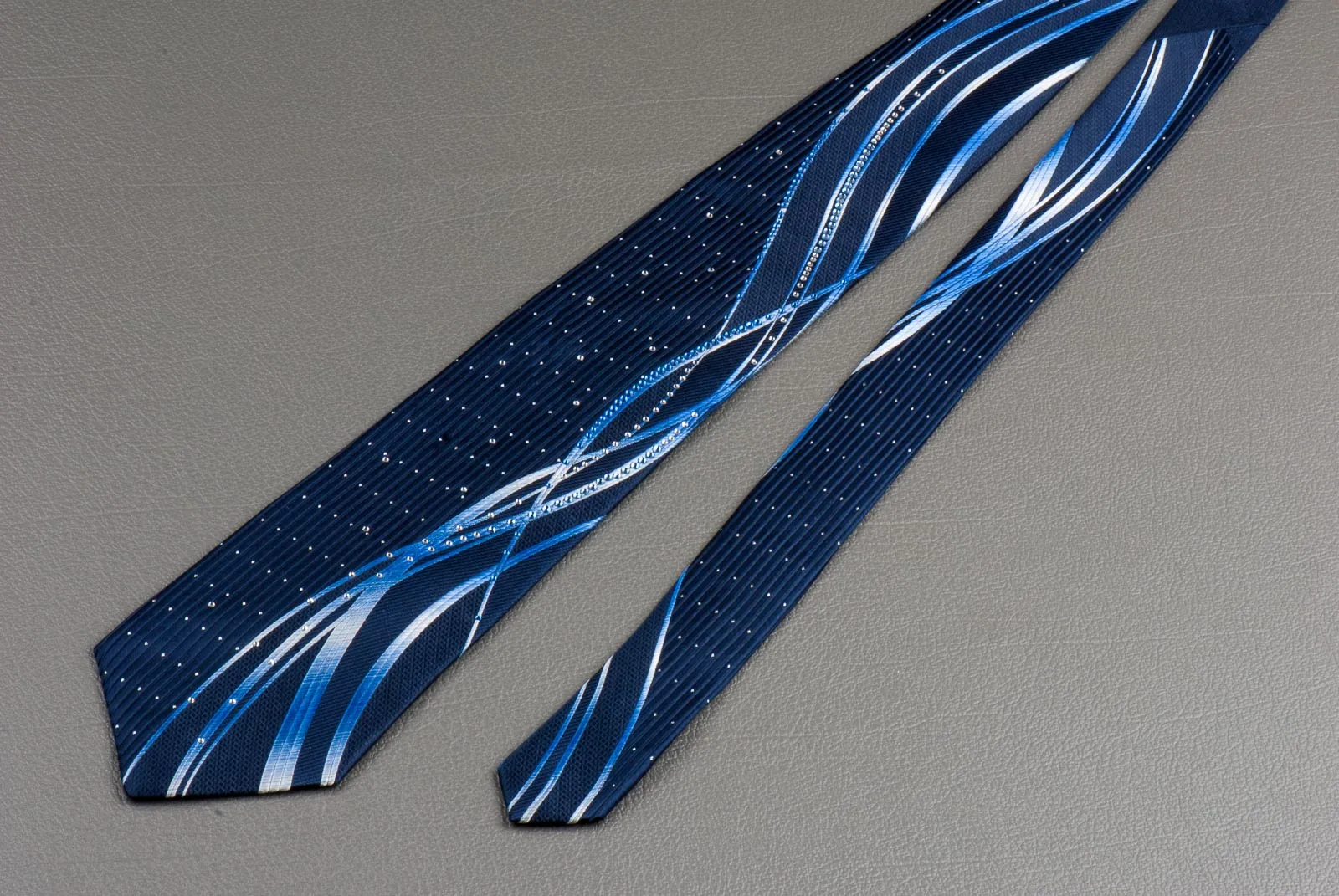 Pierre Cardin Rhinestone Silk Neck Tie Vertical Waves on Dark Blue 3 1/2 In